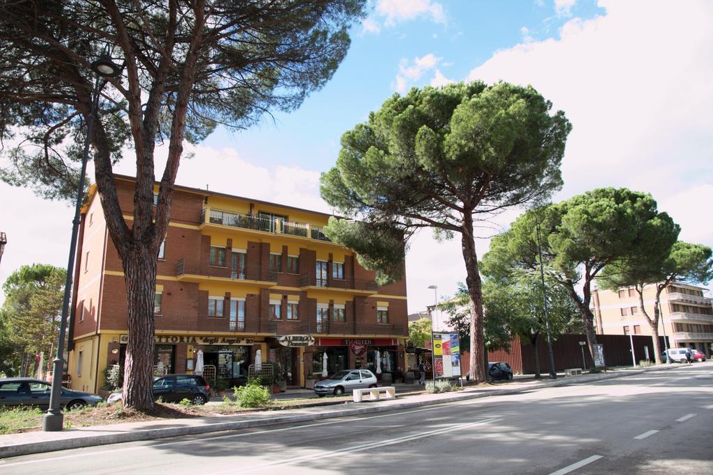 Hotel Donnini Asís Exterior foto